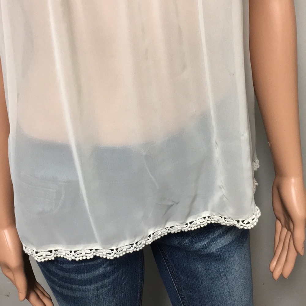 Candie’s Blouse - Picture 5 of 8